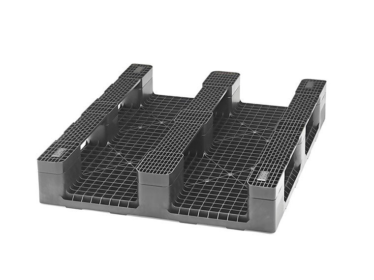 Nestable pallets